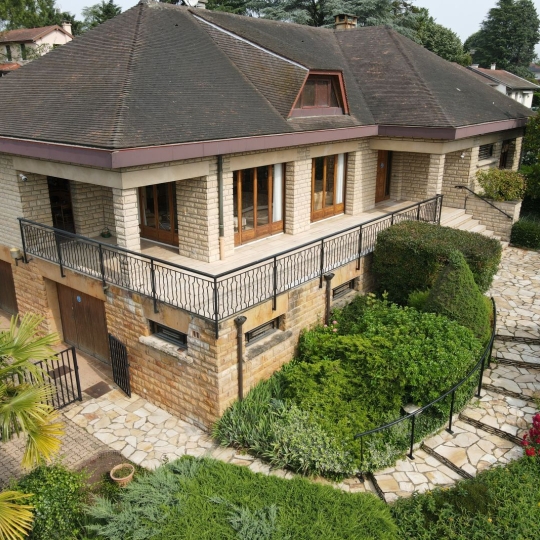  Annonces CALUIRE : House | CHAMPAGNE-AU-MONT-D'OR (69410) | 285 m2 | 900 000 € 