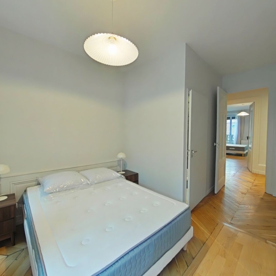  Annonces CALUIRE : Apartment | LYON (69001) | 133 m2 | 2 600 € 