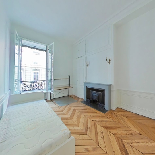  Annonces CALUIRE : Apartment | LYON (69002) | 120 m2 | 1 800 € 