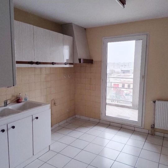  Annonces CALUIRE : Apartment | LYON (69008) | 85 m2 | 245 000 € 