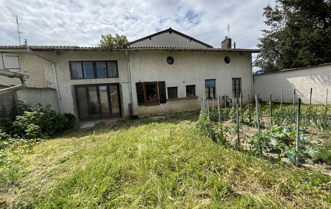 Annonces CALUIRE : Maison / Villa | CAILLOUX-SUR-FONTAINES (69270) | 200 m2 | 330 000 € 