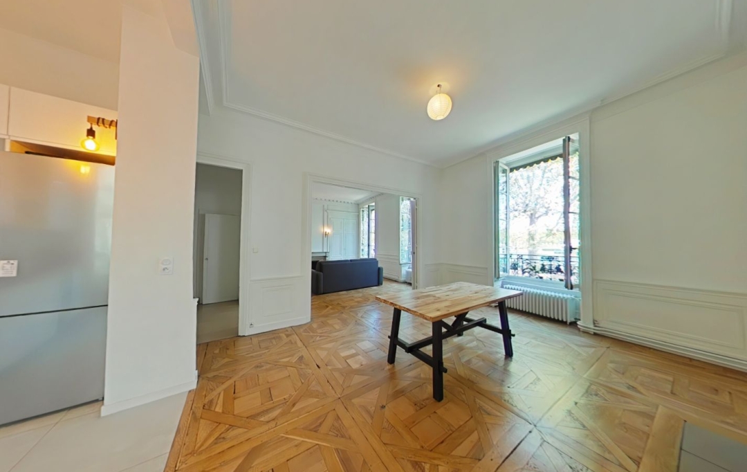 Annonces CALUIRE : Apartment | LYON (69002) | 120 m2 | 1 800 € 