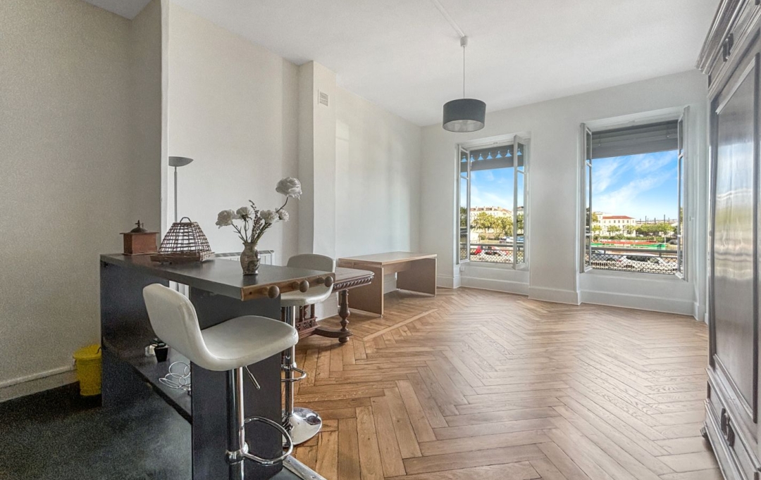 Annonces CALUIRE : Apartment | LYON (69002) | 75 m2 | 290 000 € 