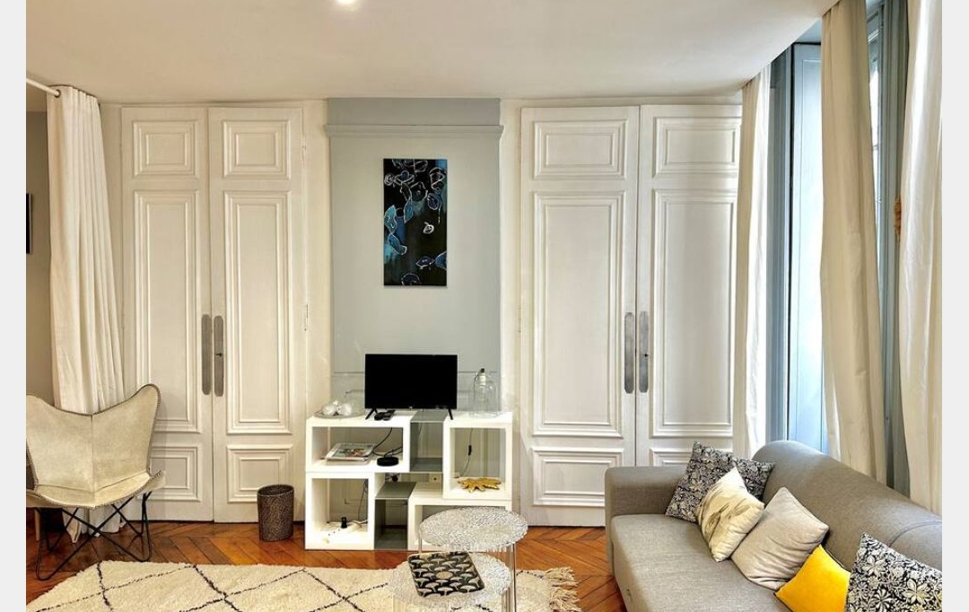 Annonces CALUIRE : Appartement | LYON (69002) | 55 m2 | 1 950 € 