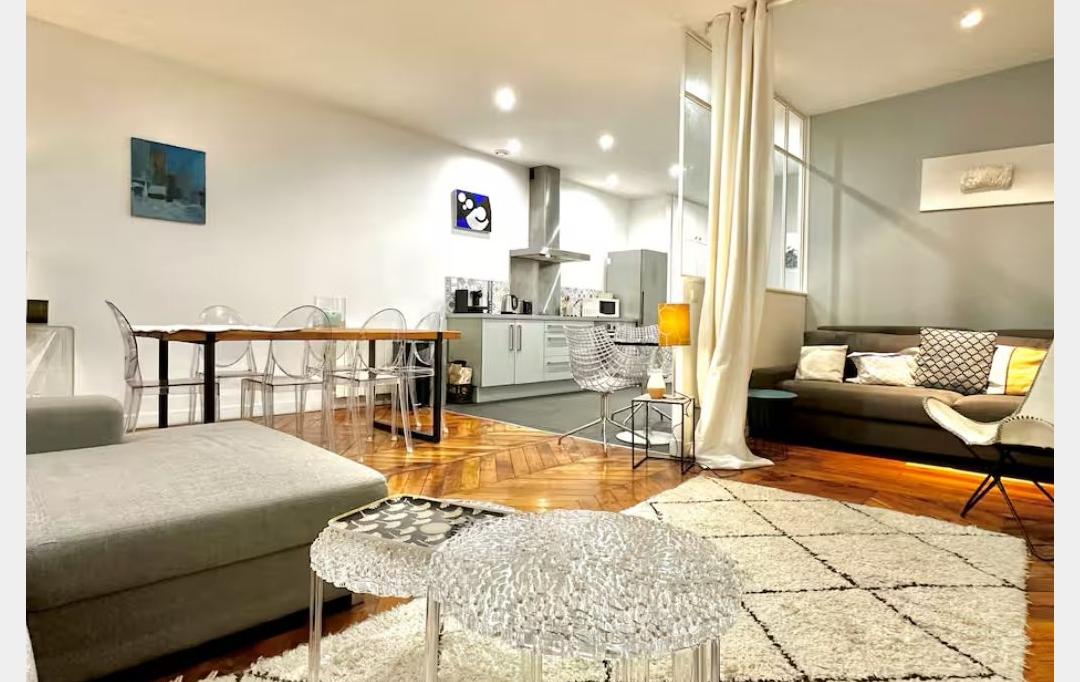 Annonces CALUIRE : Appartement | LYON (69002) | 55 m2 | 1 950 € 