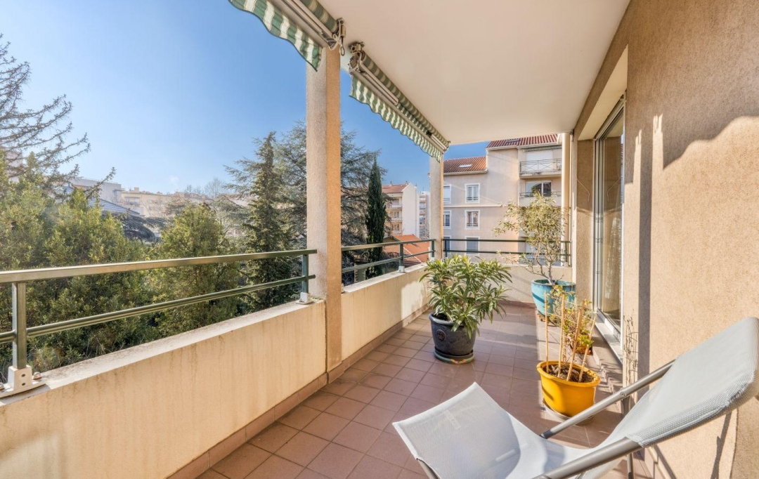 Annonces CALUIRE : Autres | LYON (69008) | 85 m2 | 299 000 € 